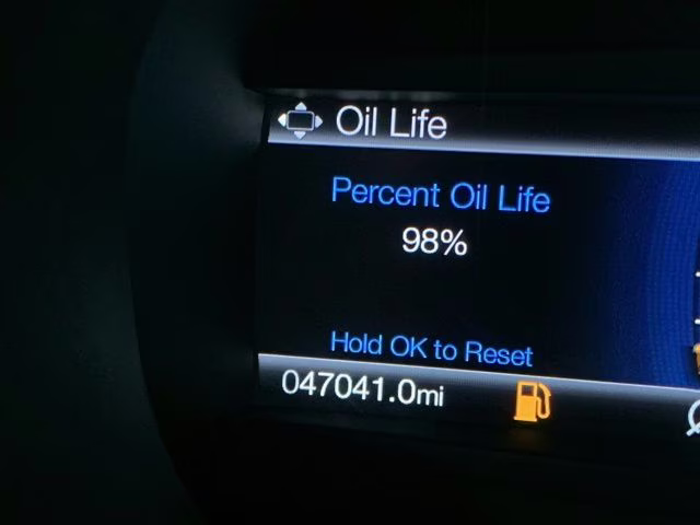 2024 Iconic Silver Metallic Ford Edge SEL AWD SUV