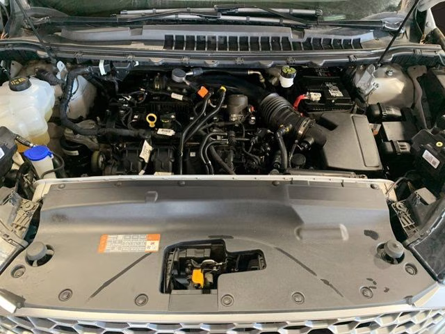 2024 Iconic Silver Metallic Ford Edge SEL AWD SUV