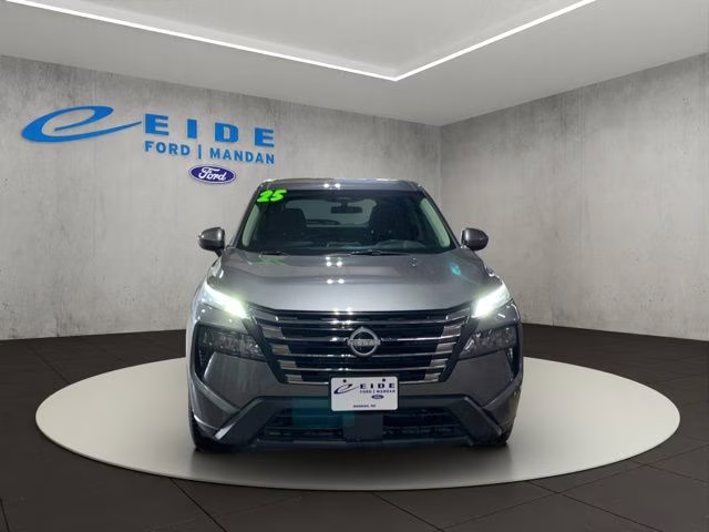 2025 Gun Metallic Nissan Rogue SV AWD SUV