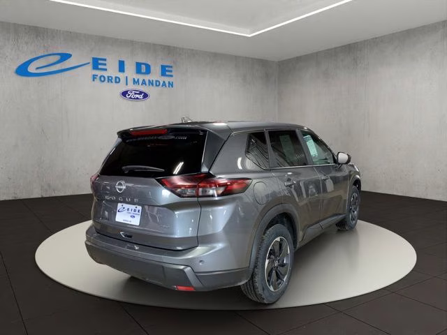 2025 Gun Metallic Nissan Rogue SV AWD SUV