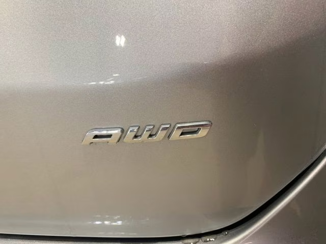 2024 Iconic Silver Metallic Ford Edge SEL AWD SUV