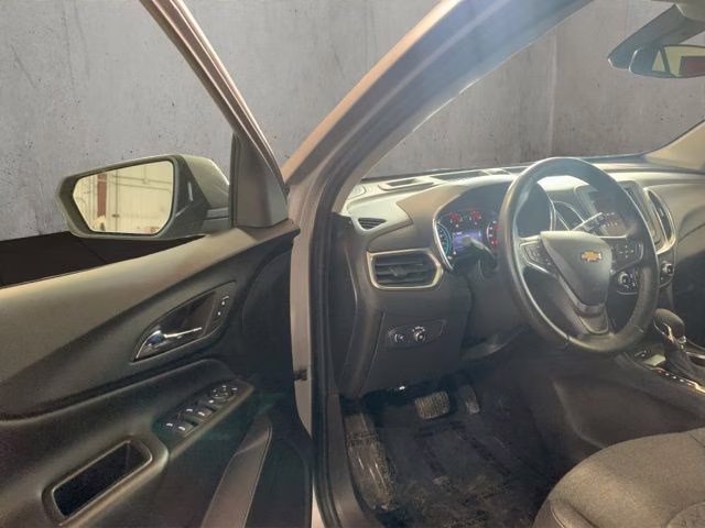 2024 Sterling Gray Metallic Chevrolet Equinox LT AWD SUV