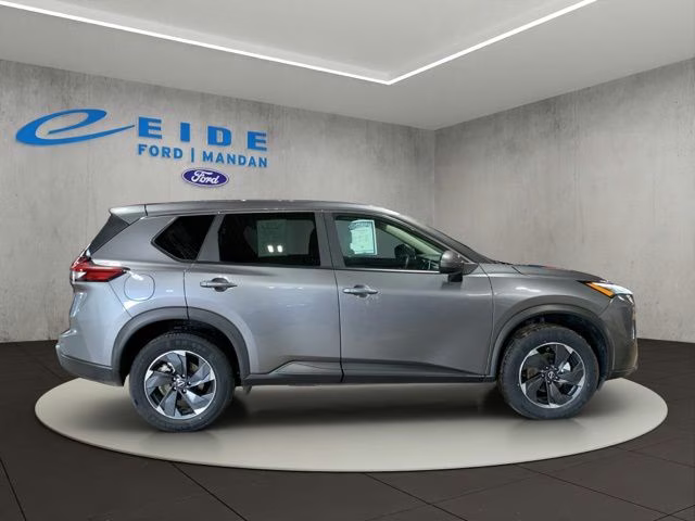 2025 Gun Metallic Nissan Rogue SV AWD SUV
