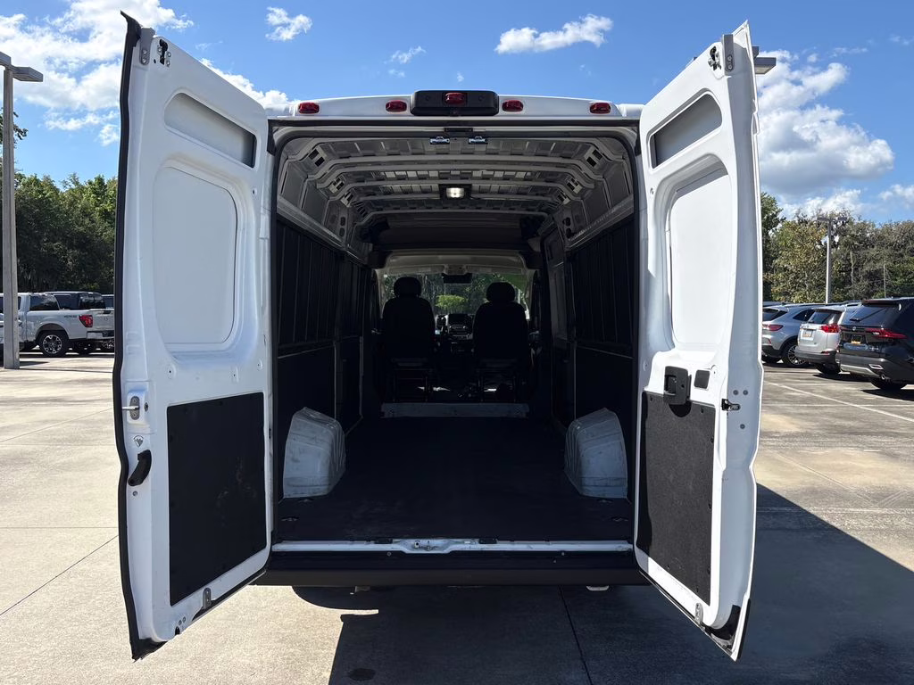 2025 Bright White Clearcoat Ram ProMaster 3500 High Roof FWD Van