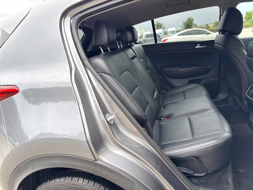 2017 Mineral Silver Kia Sportage EX FWD SUV