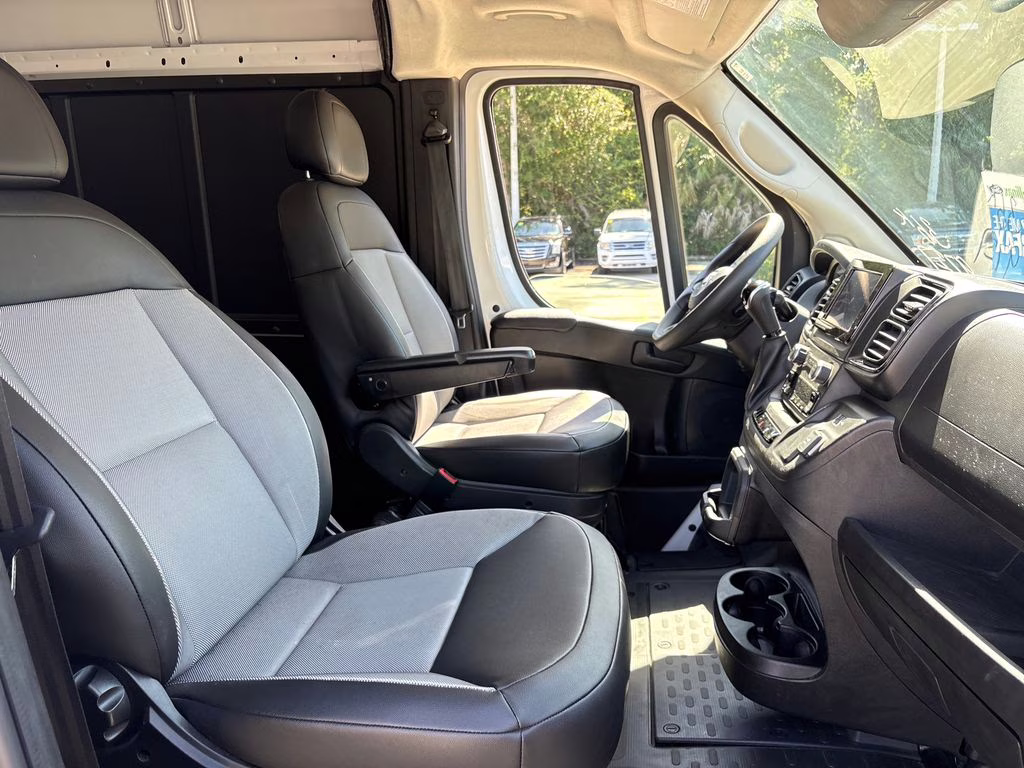 2025 Bright White Clearcoat Ram ProMaster 3500 High Roof FWD Van