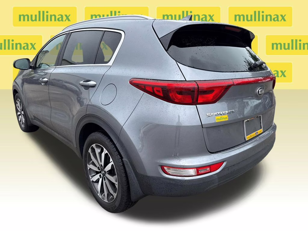 2017 Mineral Silver Kia Sportage EX FWD SUV