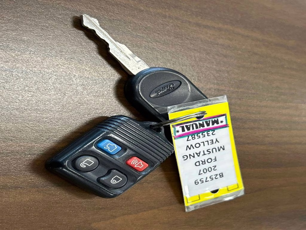 2007 Grabber Orange Clearcoat Metallic Ford Mustang Shelby GT500 RWD Coupe