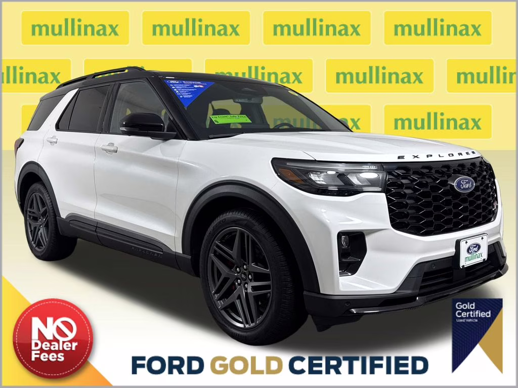 2025 Star White Metallic Tri-Coat Ford Explorer ST 4X4 SUV