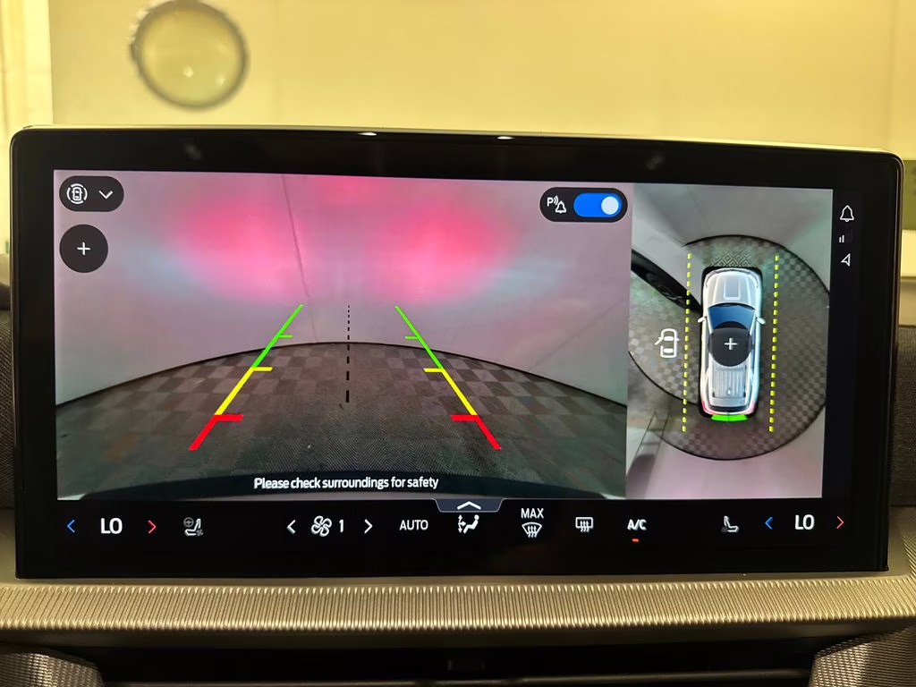 2025 Star White Metallic Tri-Coat Ford Explorer ST 4X4 SUV