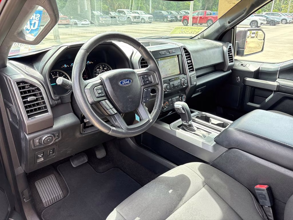 2019 Ruby Red Metallic Tinted Clearcoat Ford F-150 XLT RWD Truck