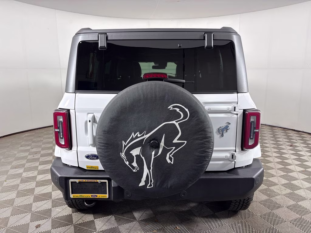 2023 Oxford White Ford Bronco Outer Banks 4X4 SUV