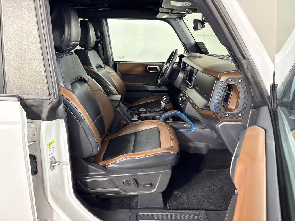 2023 Oxford White Ford Bronco Outer Banks 4X4 SUV
