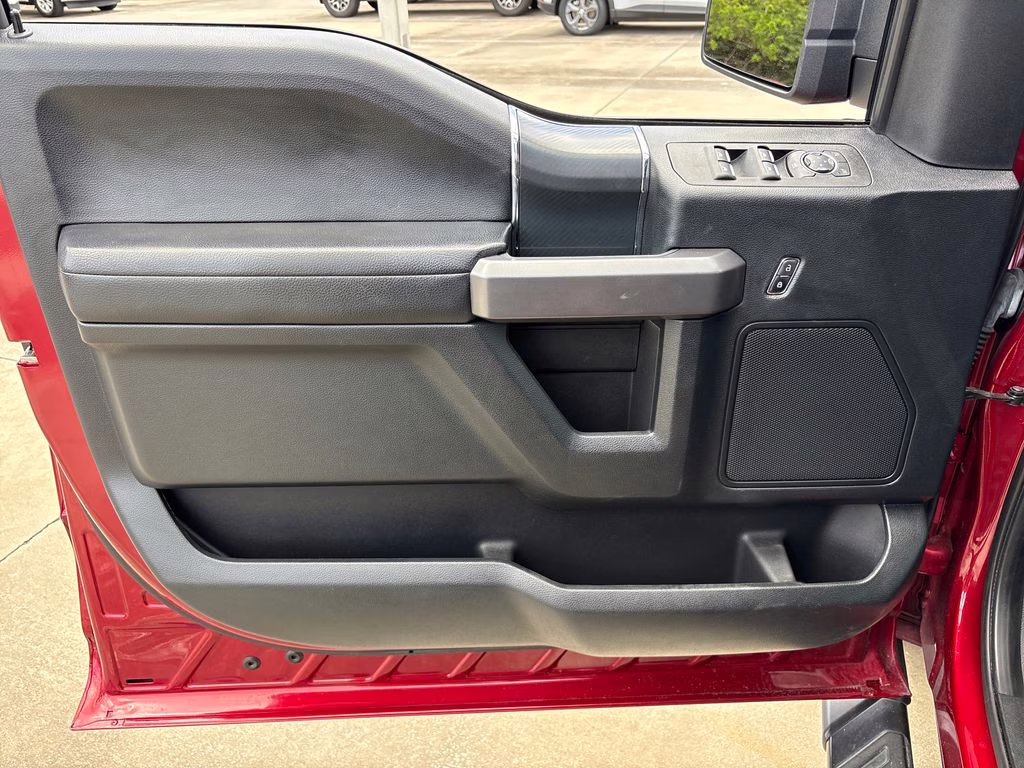 2019 Ruby Red Metallic Tinted Clearcoat Ford F-150 XLT RWD Truck