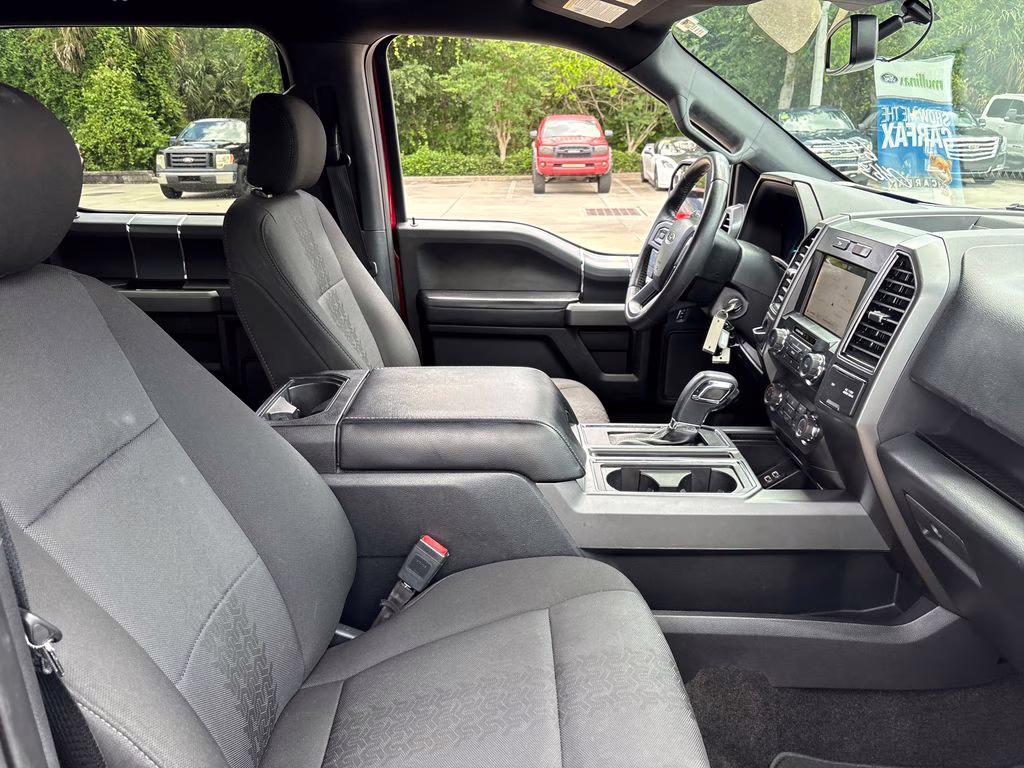 2019 Ruby Red Metallic Tinted Clearcoat Ford F-150 XLT RWD Truck