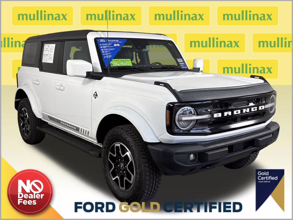 2023 Oxford White Ford Bronco Outer Banks 4X4 SUV