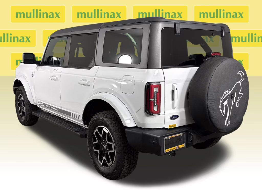 2023 Oxford White Ford Bronco Outer Banks 4X4 SUV