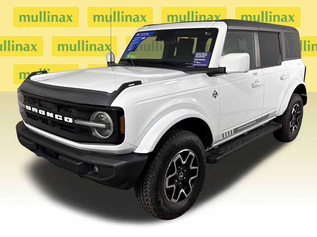 2023 Oxford White Ford Bronco Outer Banks 4X4 SUV