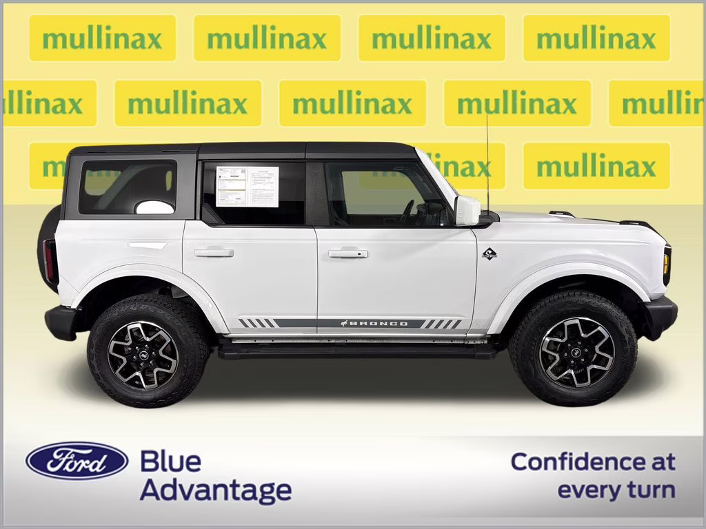 2023 Oxford White Ford Bronco Outer Banks 4X4 SUV