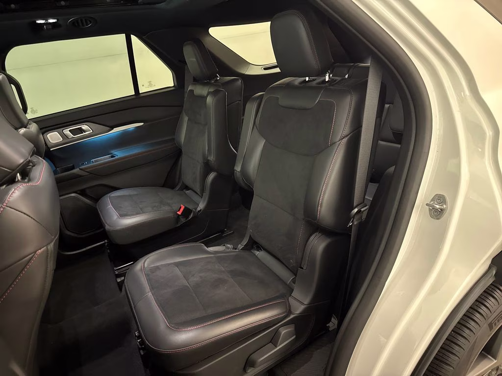 2025 Star White Metallic Tri-Coat Ford Explorer ST 4X4 SUV