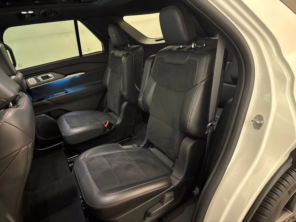 2025 Star White Metallic Tri-Coat Ford Explorer ST 4X4 SUV