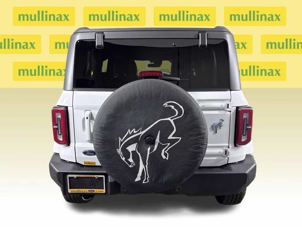 2023 Oxford White Ford Bronco Outer Banks 4X4 SUV