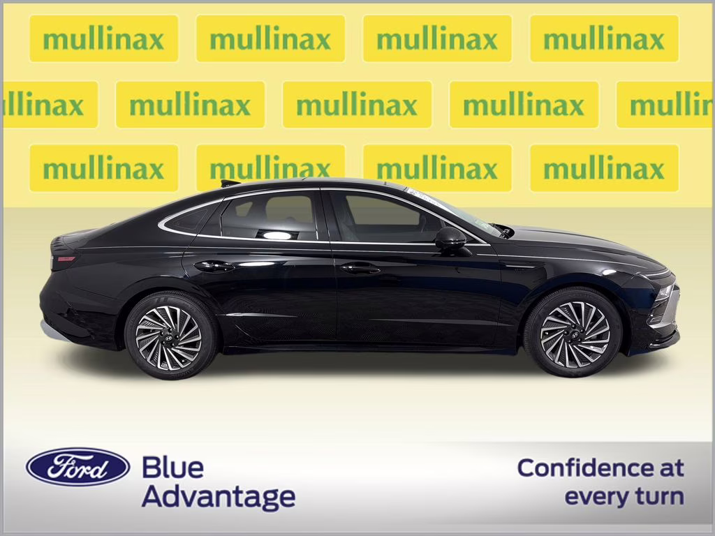 2024 Onyx Black Hyundai Sonata Hybrid Limited FWD Sedan
