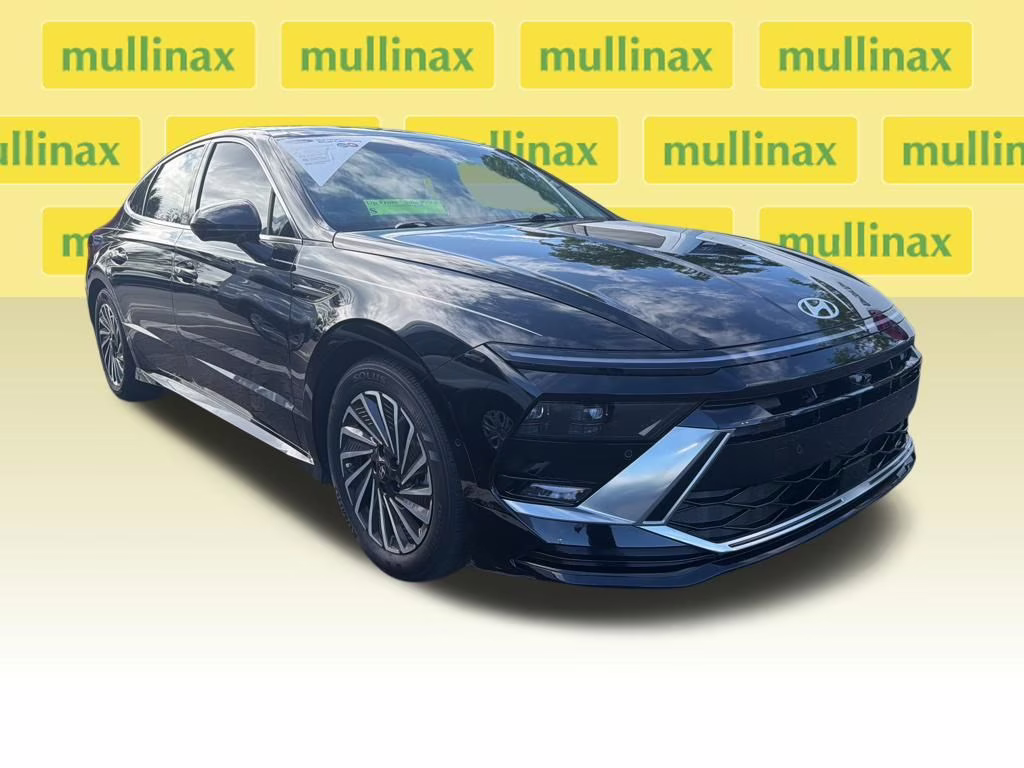2024 Onyx Black Hyundai Sonata Hybrid Limited FWD Sedan