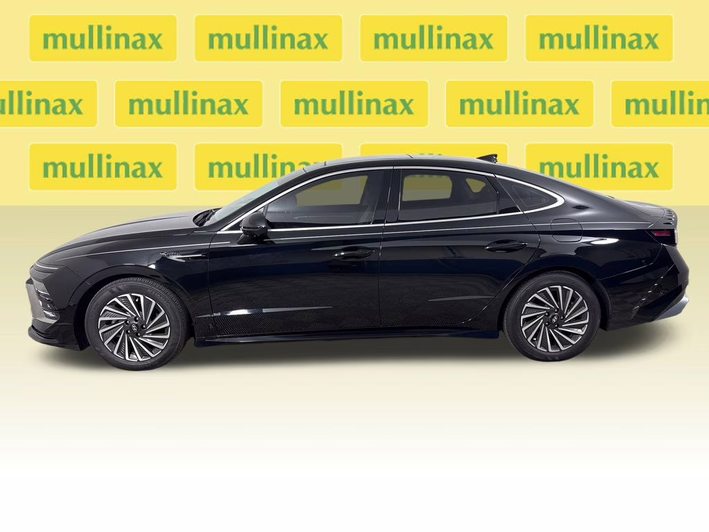2024 Onyx Black Hyundai Sonata Hybrid Limited FWD Sedan