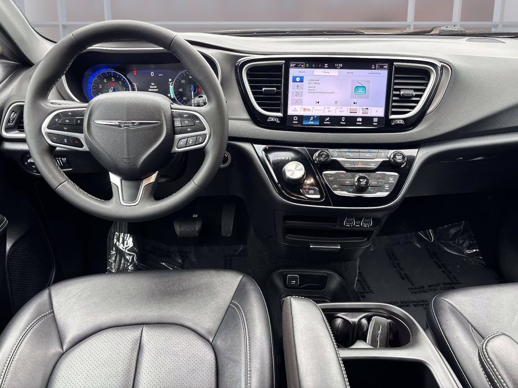 2025 Bright White Clearcoat Chrysler Pacifica Select FWD Van