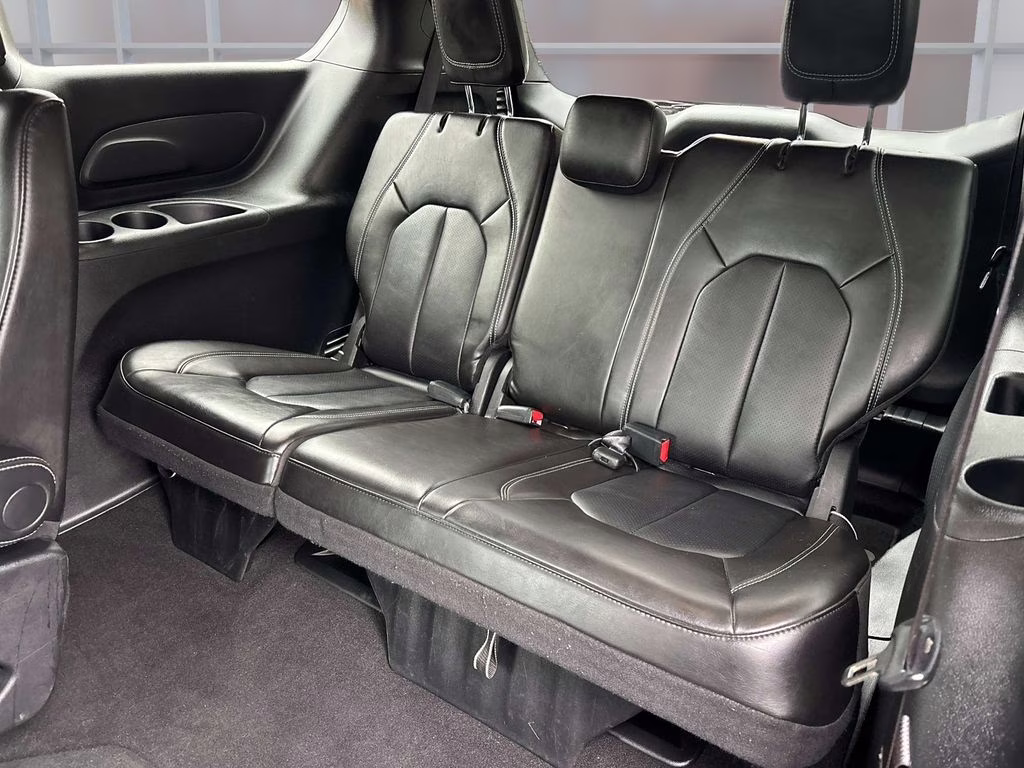 2025 Bright White Clearcoat Chrysler Pacifica Select FWD Van