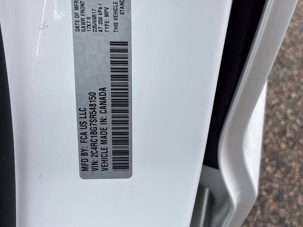 2025 Bright White Clearcoat Chrysler Pacifica Select FWD Van