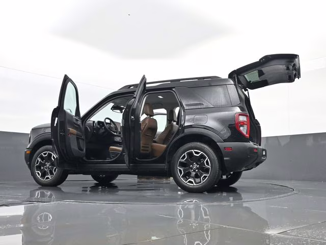 2025 Shadow Black Ford Bronco Sport Outer Banks 4X4 SUV