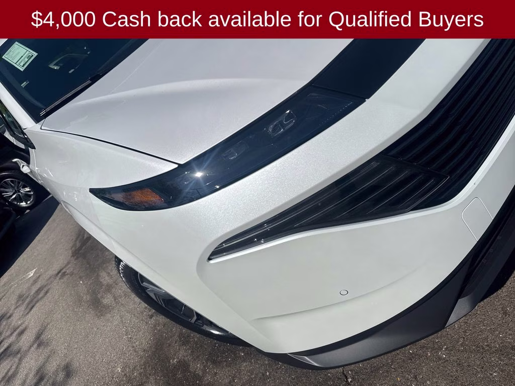 2026 Everest White Pearl Tricoat Nissan Murano SL AWD SUV