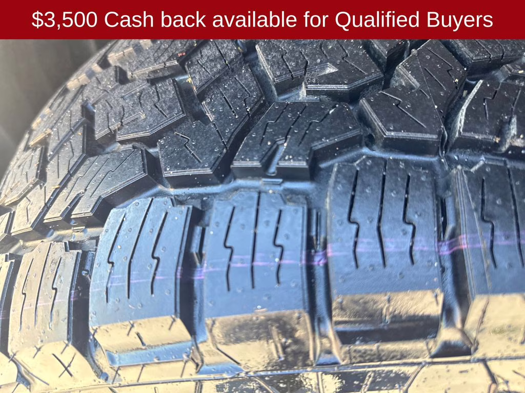 2026 Everest White Pearl Tricoat Nissan Pathfinder Rock Creek 4X4 SUV