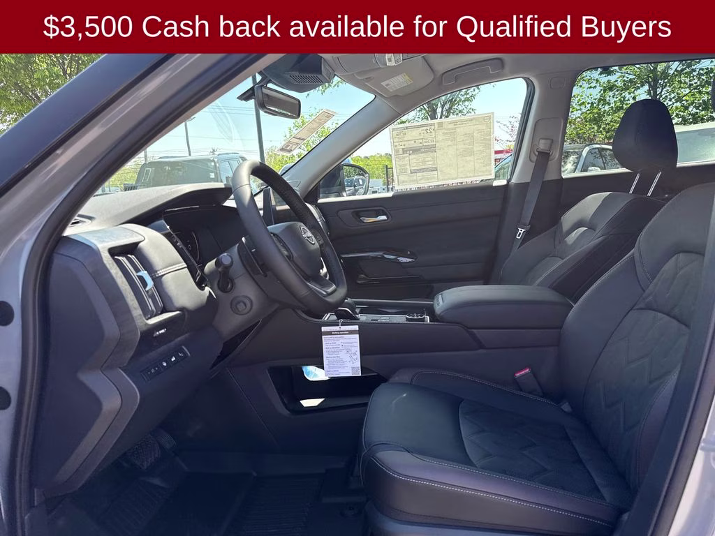 2026 Boulder Gray/Super Black Nissan Pathfinder Platinum 4X4 SUV
