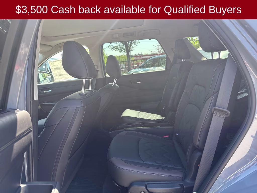 2026 Boulder Gray/Super Black Nissan Pathfinder Platinum 4X4 SUV