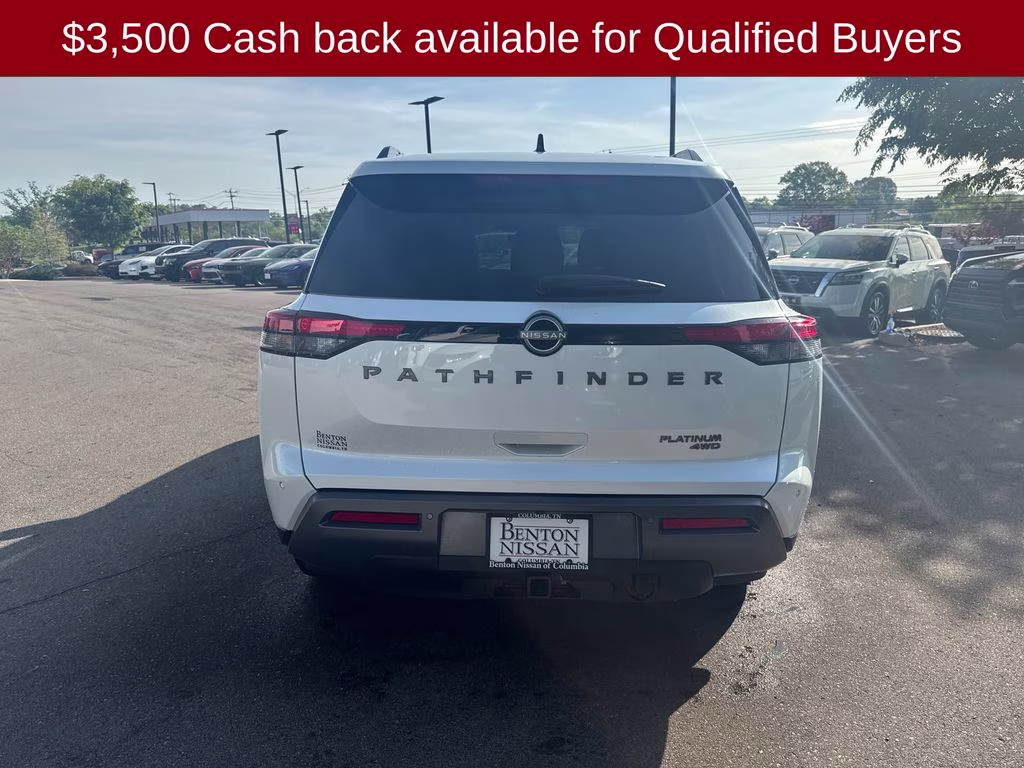 2026 Everest White Pearl Tricoat Nissan Pathfinder Platinum 4X4 SUV