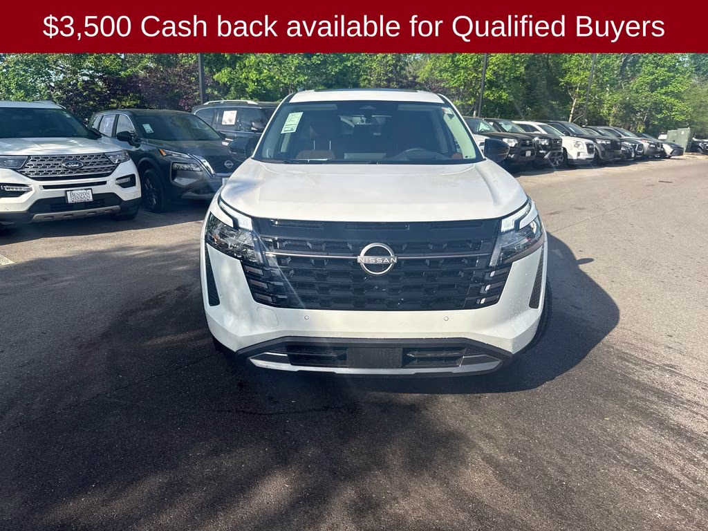 2026 Everest White Pearl Tricoat Nissan Pathfinder Platinum 4X4 SUV