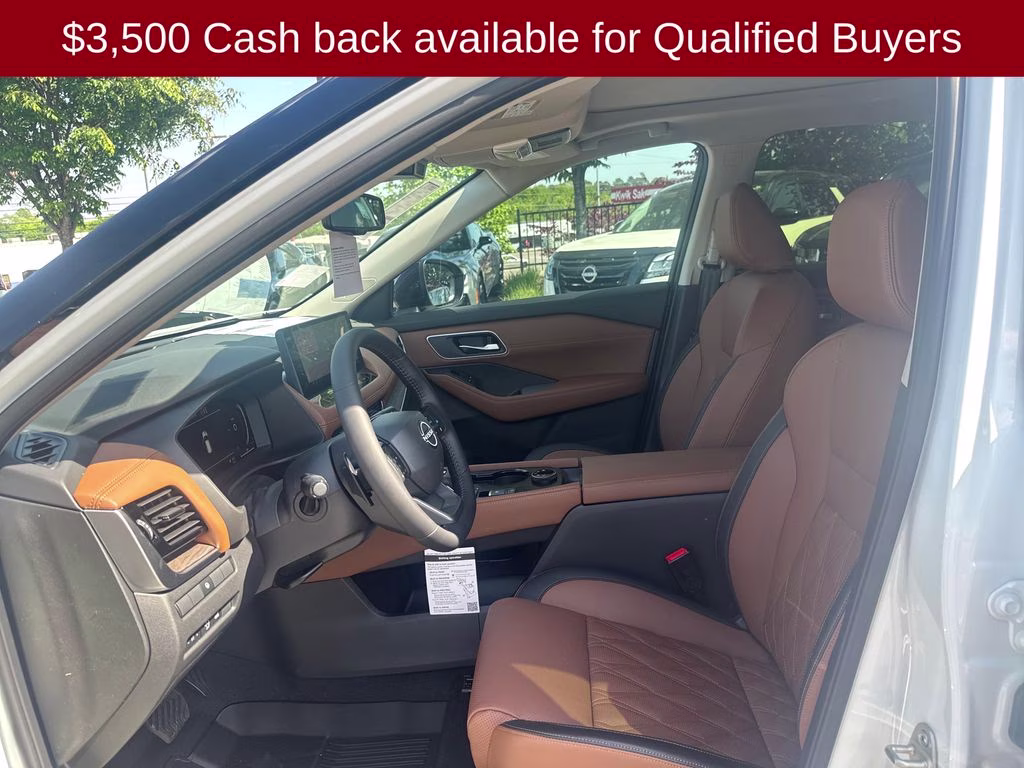 2026 Everest White Pearl/Super Black Nissan Rogue Platinum AWD SUV