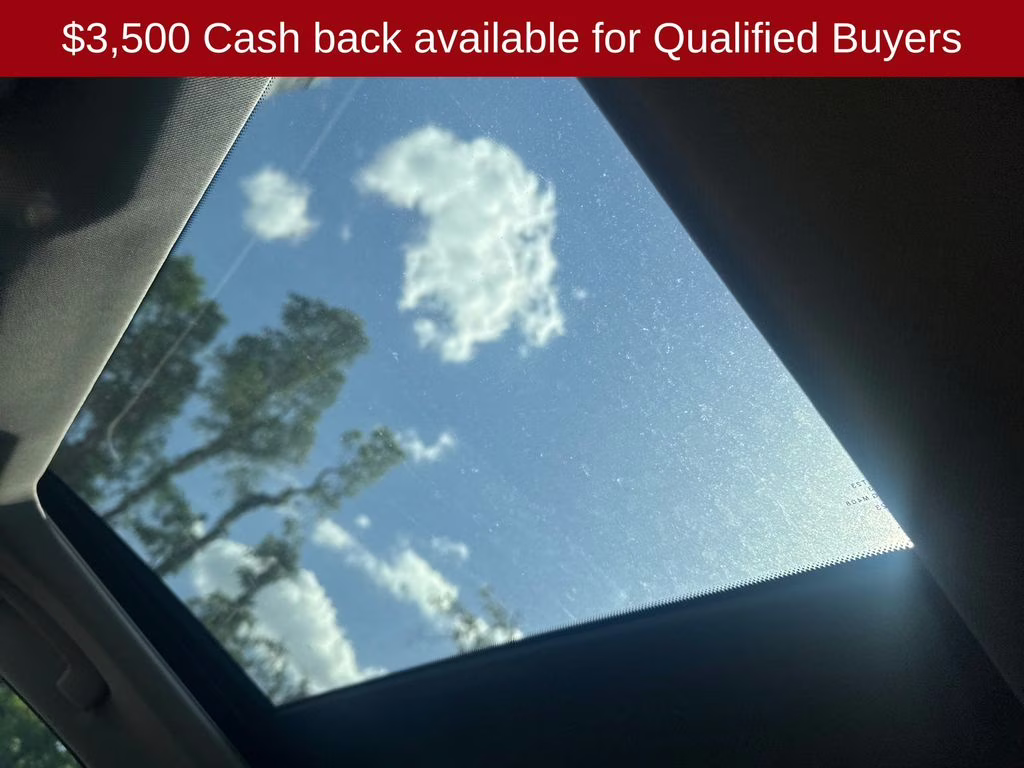 2026 Everest White Pearl/Super Black Nissan Rogue Platinum AWD SUV