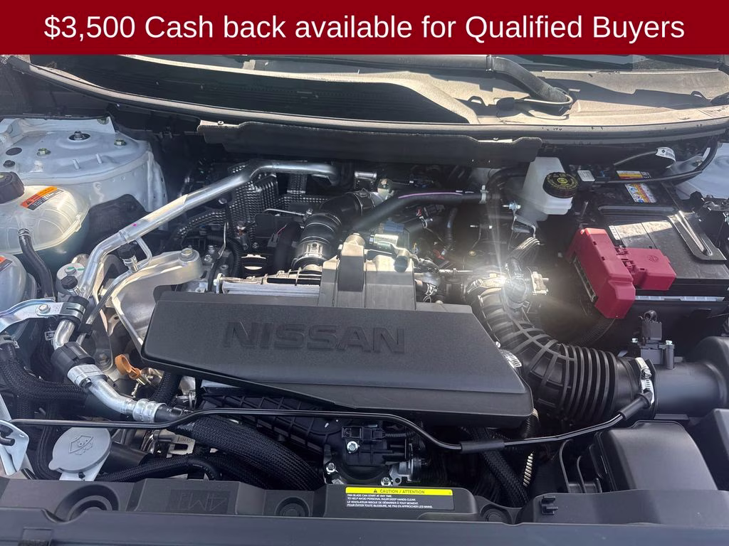 2026 Everest White Pearl/Super Black Nissan Rogue Platinum AWD SUV