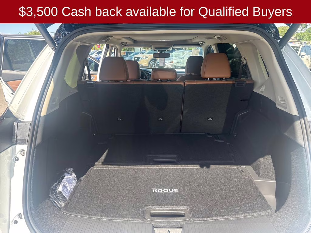 2026 Everest White Pearl/Super Black Nissan Rogue Platinum AWD SUV
