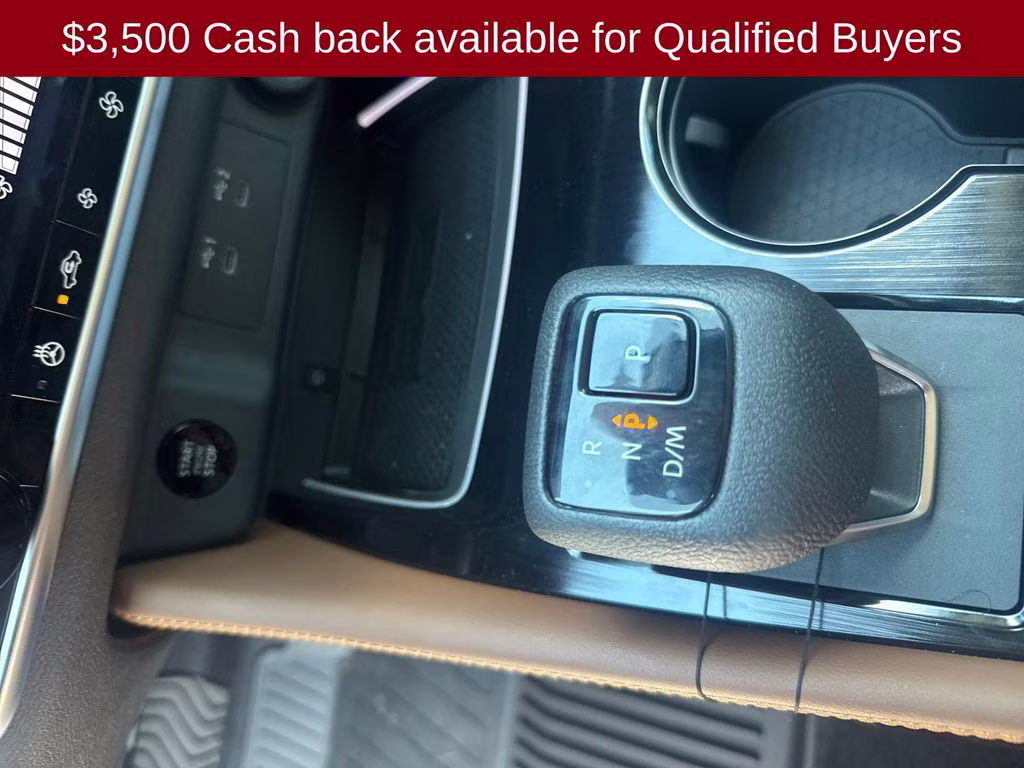 2026 Everest White Pearl/Super Black Nissan Rogue Platinum AWD SUV