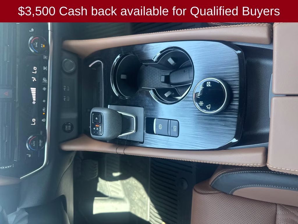 2026 Everest White Pearl/Super Black Nissan Rogue Platinum AWD SUV