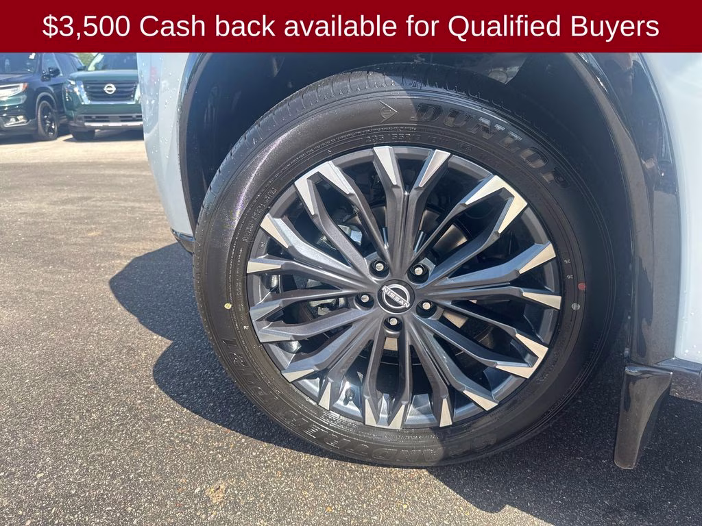 2026 Everest White Pearl/Super Black Nissan Rogue Platinum AWD SUV
