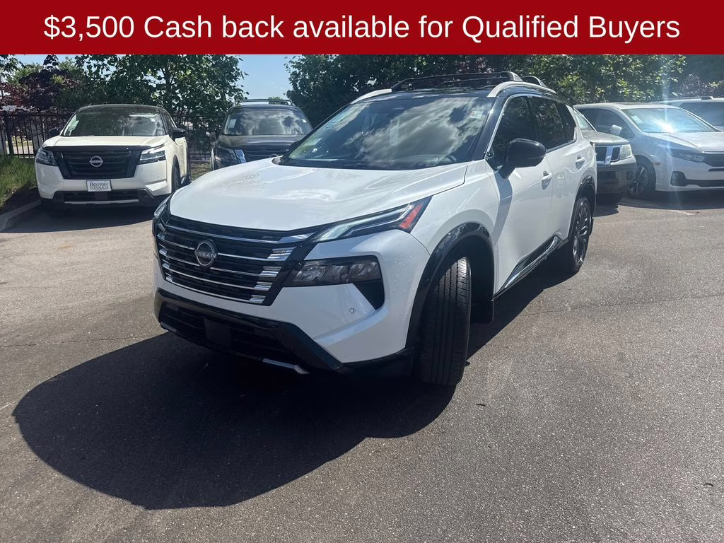 2026 Everest White Pearl/Super Black Nissan Rogue Platinum AWD SUV