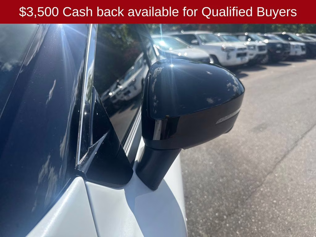 2026 Everest White Pearl/Super Black Nissan Rogue Platinum AWD SUV