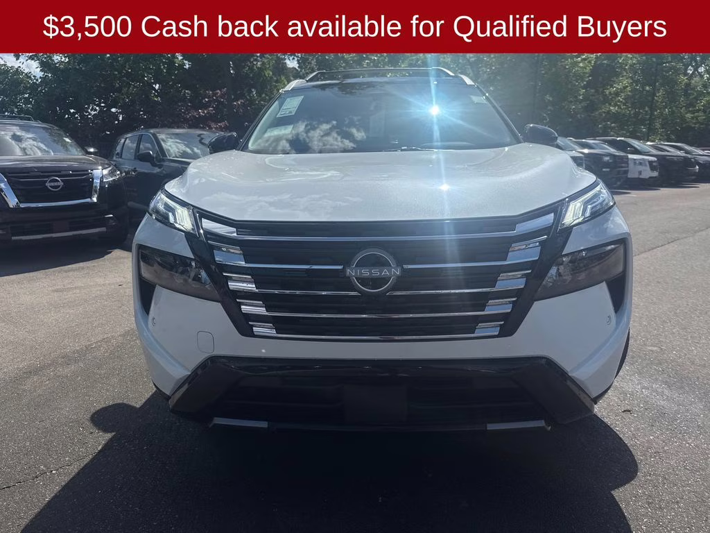 2026 Everest White Pearl/Super Black Nissan Rogue Platinum AWD SUV