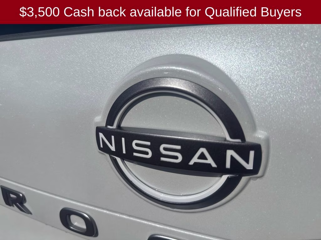 2026 Everest White Pearl/Super Black Nissan Rogue Platinum AWD SUV